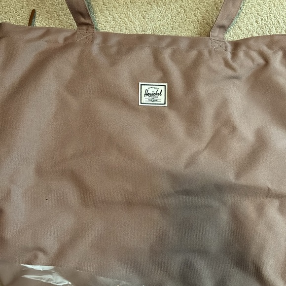 NWT - Picture 2 of 4